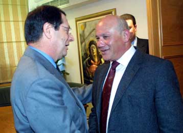 Υπέρ της συμβίωσης Ελληνοκυπρίων και Τουρκοκυπρίων τάχθηκαν Αναστασιάδης και Ταλάτ