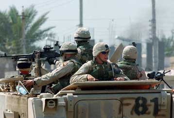 Το Ιράκ βυθίζεται σταδιακά στην αναρχία – Υπό ομηρία 41 άτομα από 13 κράτη