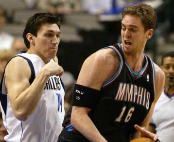 Νίκη των Μάβερικς 110-103 επί των Γκρίζλις με πρωταγωνιστή τον Μαρκ Ντάνιελς