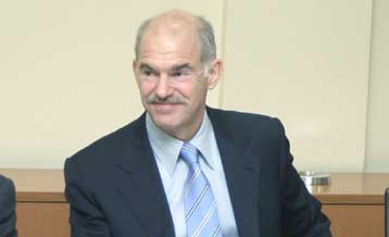 Πιστός στην εθνική στρατηγική για το Κυπριακό δηλώνει ο Γιώργος Παπανδρέου