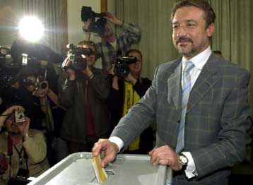 Στο δεύτερο γύρο της 28ης Απριλίου θα κριθεί η μάχη για την προεδρία της ΠΓΔΜ