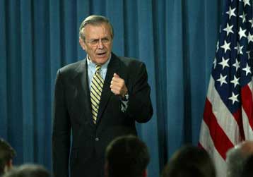 Υπό έλεγχο η κατάσταση στη Φαλούτζα και το νότιο Ιράκ, δηλώνει ο Ντ.Ράμσφελντ