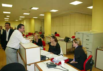 Δικαίωμα αποζημίωσης στους υπαλλήλους που αδικούνται, παρά τα προσόντα τους