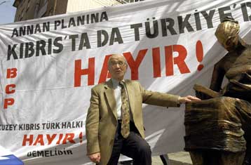 Στα κατεχόμενα μεταφέρουν οι «Γκρίζοι Λύκοι» την εκστρατεία κατά του σχεδίου Ανάν