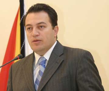 Παρέμβαση του Έλληνα υφυπουργού Εξωτερικών στη διάσκεψη δωρητών για την Κύπρο