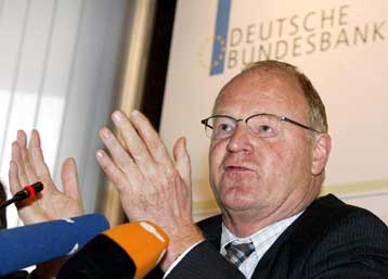 Παραιτήθηκε ο πρόεδρος της Bundesbank Ερνστ Βέλτεκε