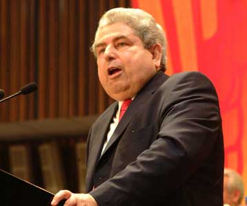 Νέους όρους για την υιοθέτηση του σχεδίου Ανάν θέτει ο πρόεδρος του ΑΚΕΛ