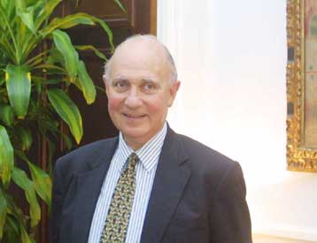 Το ελληνοκυπριακό «όχι» θα διαιρέσει την Κύπρο, δηλώνει ο λόρδος Χάνεϊ