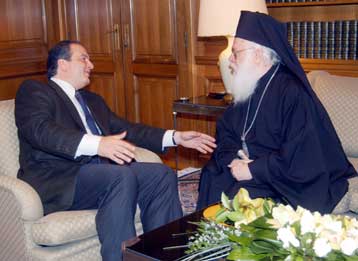 Συνάντηση του Αρχιεπίσκοπου Τιράνων και πάσης Αλβανίας με τον Κώστα Καραμανλή