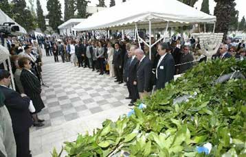 Μνήμες Ολοκαυτώματος ξύπνησαν την Κυριακή στο εβραϊκό νεκροταφείο της Νίκαιας