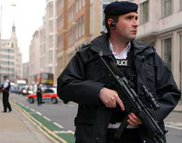 Αναπόφευκτη μια τρομοκρατική επίθεση στο Λονδίνο, προειδοποιεί μουσουλμάνος κληρικός