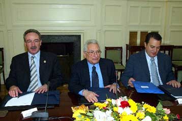 Το ενδιαφέρον της Ελλάδας για τη διοργάνωση της EXPO 2008 επαναλαμβάνει η κυβέρνηση