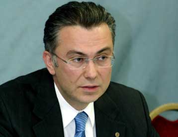 Kαλοδεχούμενη για την Αθήνα η παροχή πρόσθετων εγγυήσεων, τόνισε ο Θ.Ρουσόπουλος