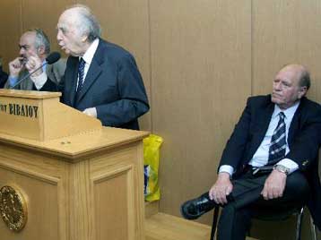 Πολιτικές ανακατατάξεις σε Κύπρο και Ελλάδα προβλέπει σε βιβλίο του ο Γ. Αρσένης