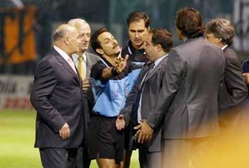 Πρόταση στον Ολυμπιακό για από κοινού αίτημα για διαγραφή του Δούρου έκανε ο ΠΑΟ