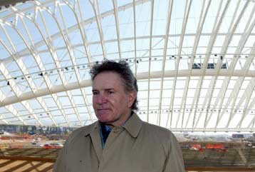 Υπάρχει θέμα ασφάλισης των Αγώνων, αλλά όχι της Αθήνας, εξηγεί η κυβέρνηση