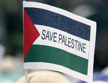 Το σχέδιο Σαρόν «απάτη που θα μετατρέψει τη Γάζα σε φυλακή» δηλώνει ο Γιασέρ Αραφάτ