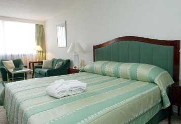 Αυξήσεις 50% στις τιμές 350 ξενοδοχείων της Αττικής