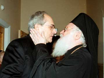 Το εγκώμιο του αρχιεπίσκοπου Αλβανίας έπλεξε ο Ν.Κωνσταντόπουλος στη συνάντησή τους