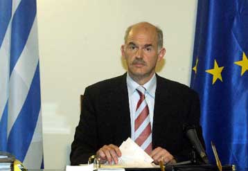 Ανάληψη πρωτοβουλιών για το Κυπριακό ζητά από την κυβέρνηση ο Γ.Παπανδρέου