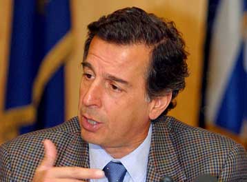 Την προώθηση της διαδικασίας απόσυρσης δικύκλων ανακοίνωσε ο υπουργός Μεταφορών