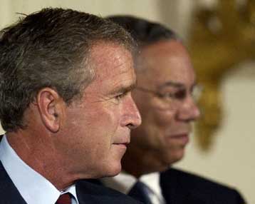 Επτά στους δέκα Έλληνες απορρίπτουν την αμερικανική εξωτερική πολιτική για τη χώρα