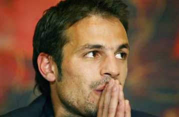 Αλλαγή μετοχικού κεφαλαίου για να πάρει την άδεια της UEFA προωθεί η ΑΕΚ