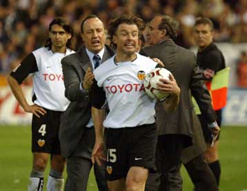 Ισπανικός «εμφύλιος» και αγγλογαλλική «μάχη», πράξη πρώτη στα ημιτελικά