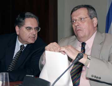 Ανεξάρτητοι βουλευτές οι Μάνος, Ανδριανόπουλος και Παπαθεμελής