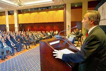 Προοδευτική κλίμακα φορολογίας εισοδήματος προωθεί η κυβέρνηση