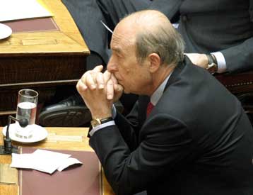 Αυταπάτη ο ισχυρισμός ότι δεν υπάρχουν επιπτώσεις από το «όχι», λέει ο Κ.Σημίτης