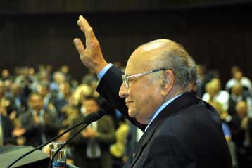 Το «όχι» οδηγεί σε παρατεταμένη περίοδο διεθνούς απομόνωσης, τόνισε ο Γλ.Κληρίδης