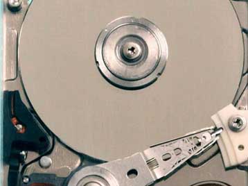 Πείραμα σε επιταχυντή αποκαλύπτει τα θεωρητικά όρια των σκληρών δίσκων