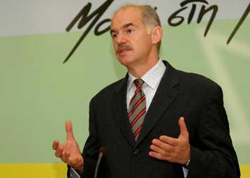 Διαψεύδει ο Γ.Παπανδρέου συμφωνία «πακέτο» για λύση και ένταξη της Κύπρου