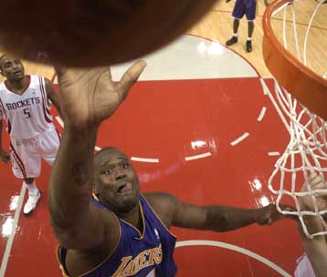 «Ρουκέτα» της ομάδας του Χιούστον βάζει σε περιπέτειες τους Λέικερς