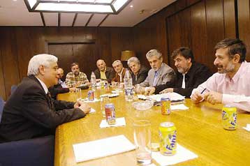 Απευθείας και όχι με μοριοδότηση η μονιμοποίηση των συμβασιούχων του Δημοσίου