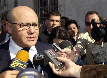 Την παραίτηση του Ραούφ Ντενκτάς ζήτησε ο κατοχικός πρωθυπουργός Μεχμέτ Αλί Ταλάτ