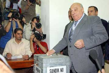 Αρση των διεθνών κυρώσεων κατά του ψευδοκράτους ζήτησε ο Ραούφ Ντενκτάς