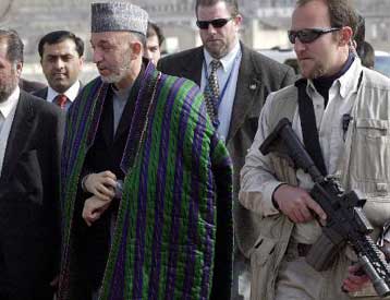 Πιθανή απόπειρα δολοφονίας του Καρζάι απετράπη στο Αφγανιστάν