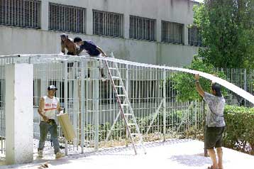 Ολοκληρώνεται η κατασκευή των νέων κελιών για τη 17Ν στις φυλακές Λάρισας