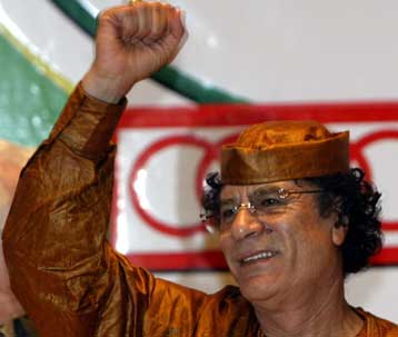 Αναζητώντας θέση στη διεθνή κοινότητα, την Τρίτη στις Βρυξέλλες ο Μοαμάρ Καντάφι