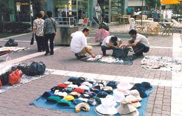 Αλλαγές στο πλανόδιο εμπόριο και τις λαϊκές αγορές προωθεί το υπουργείο Ανάπτυξης