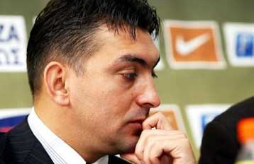 Ακόμα και πρωτάθλημα βλέπει ο Ντουμιτρέσκου για την ΑΕΚ