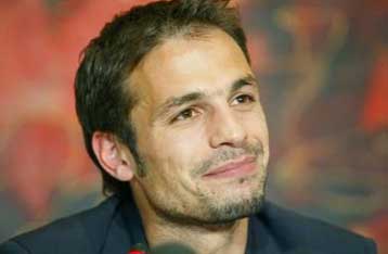 Αναψε «πράσινο» η ENIC στον Ντέμη, μέχρι την Παρασκευή οι υπογραφές και οι εξοφλήσεις