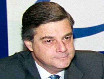 Δεν υπάρχει στρατηγικός επενδυτής με 7%, σημειώνει ο νέος διοικητής της ΕΤΕ