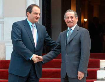 Πέντε προτεραιότητες στη συνάντηση Καραμανλή – Παπαδόπουλου την Τετάρτη