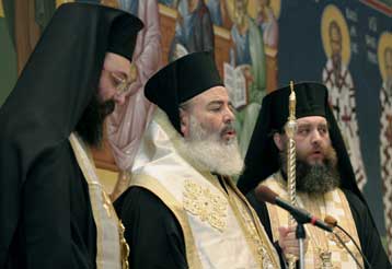 Το Φανάρι μελετά αντίδραση και εκτιμά ότι η κυβέρνηση κλίνει υπέρ του Αρχιεπισκόπου