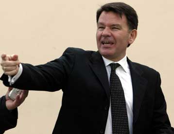 «Κατασκευασμένη» χαρακτήρισε τη μάρτυρα Σ.Κυριακίδου ο συνήγορος του Αγγελέτου Κανά