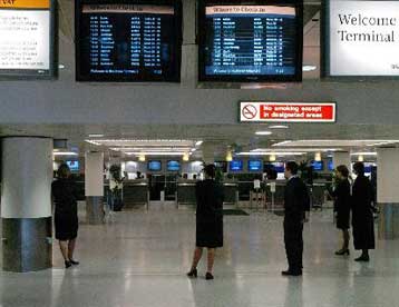 Ύποπτη αποσκευή αναστάτωσε, χωρίς λόγο τελικώς, το αεροδρόμιο Χίθροου