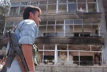 Σκηνοθετημένη η άγρια συμπλοκή στη Δαμασκό, σύμφωνα με Αμερικανούς βουλευτές